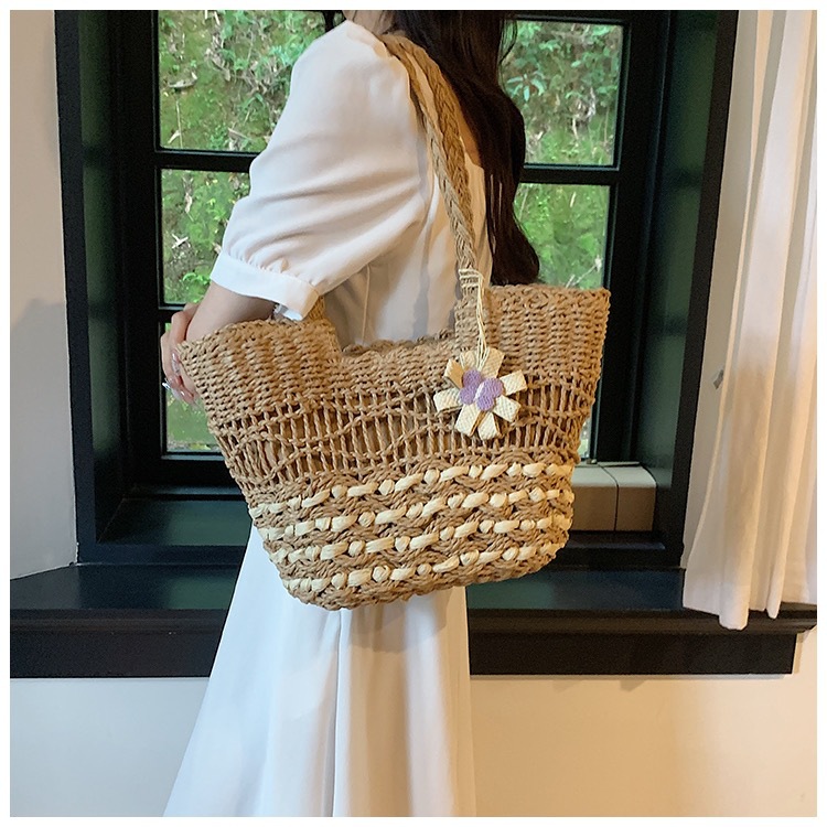 Summer Hollow Straw Bag Women's Handwoven Bag Large Capacity Single Shoulder Tote Bag Beach Vacation Beach Bag Straw Bag