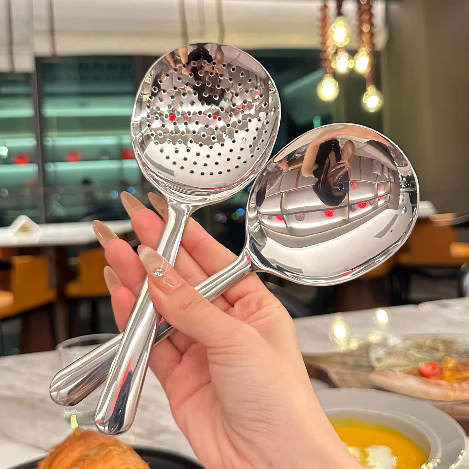 201 Stainless Steel Spoon Short Handle Large Round Spoon Kitchen Serving Spoon Household Soup Spoon Slotted Spoon Rice Spoon Large Head Soup Slotted Spoon