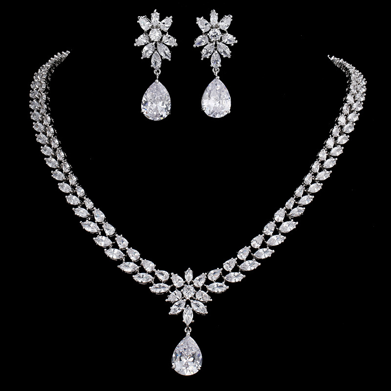 Exaggerated zirconia inlaid large teardrop pendant bridal dress jewelry set accessories