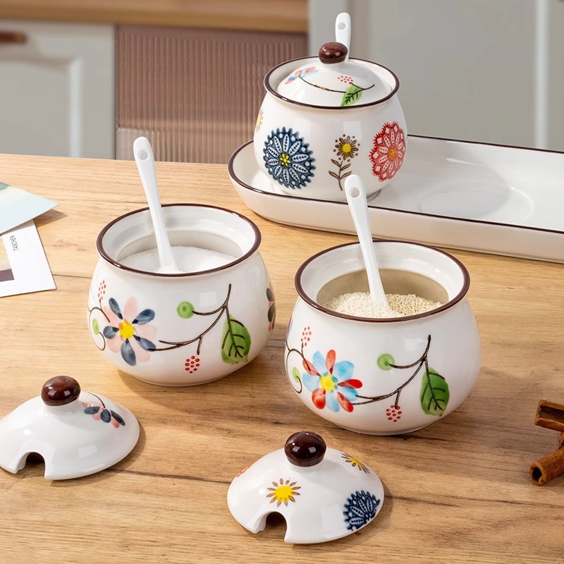 Japanese underglaze color ceramic seasoning pot household with lid MSG salt pot high temperature resistant chili oil pot seasoning pot set