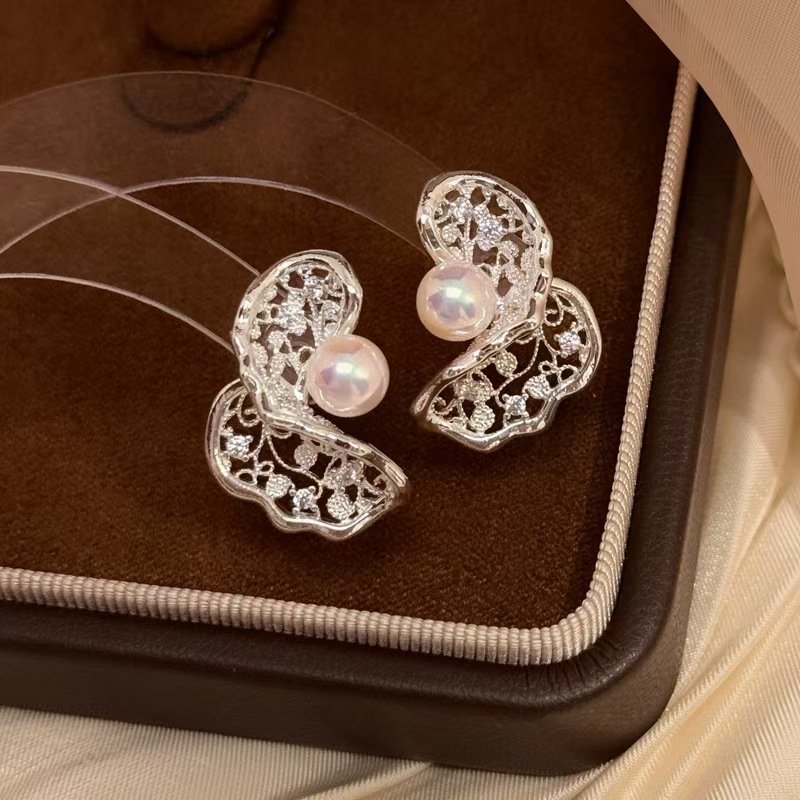 Hollow Flower Pearl Stud Earrings for Women 2026 New Earrings Niche Design Ear Accessories
