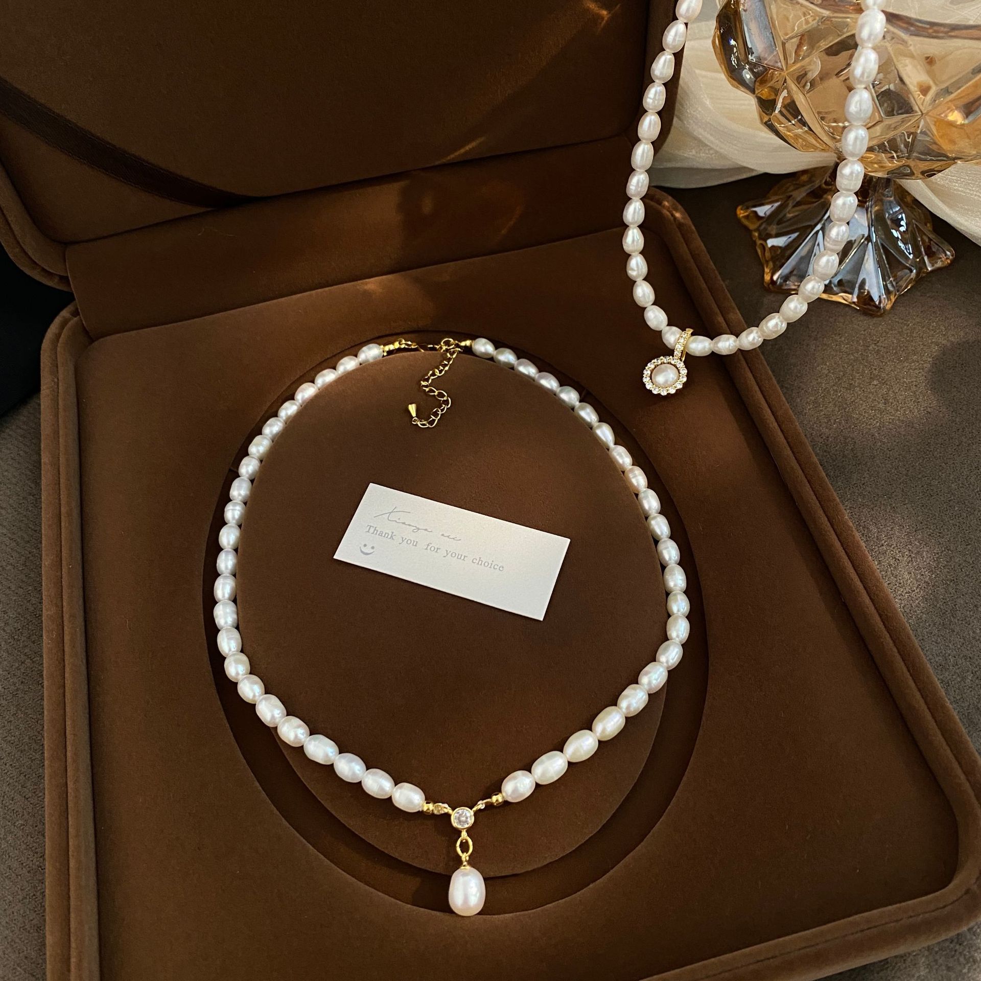 Natural pearl necklace for women, elegant collarbone chain with small rice pearls, vintage style