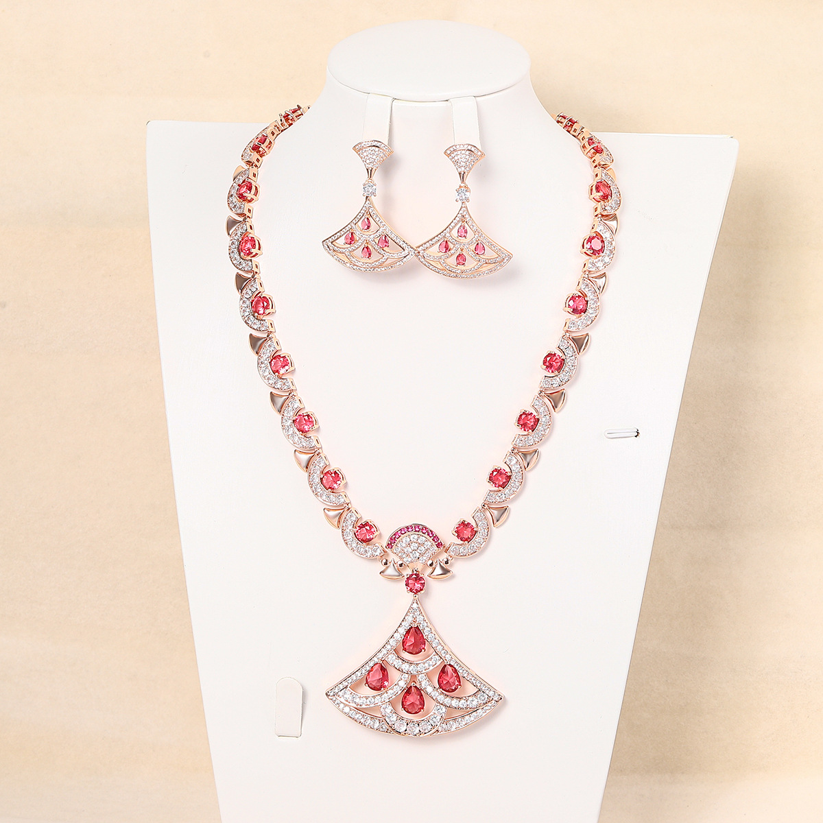 New large fan shape design set micro-set zircon elegant necklace