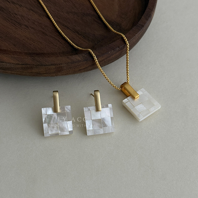 Stud Earrings Necklace 2026 Simple Earrings Sense Mother-of-Pearl Stud Earrings Shell Necklace
