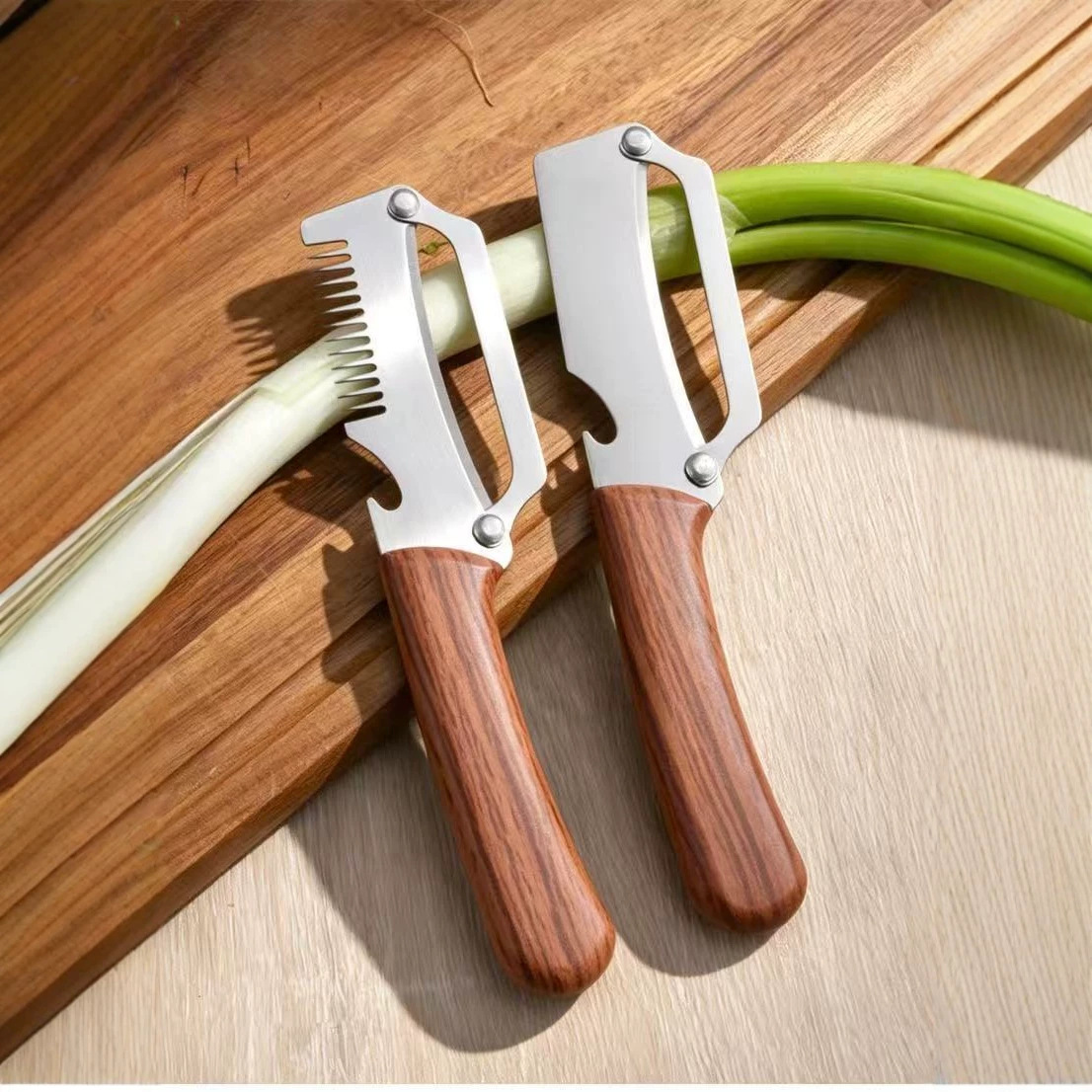 Household multifunctional stainless steel kitchen thickened fruit peeler and peeler dedicated for sugarcane and pineapple