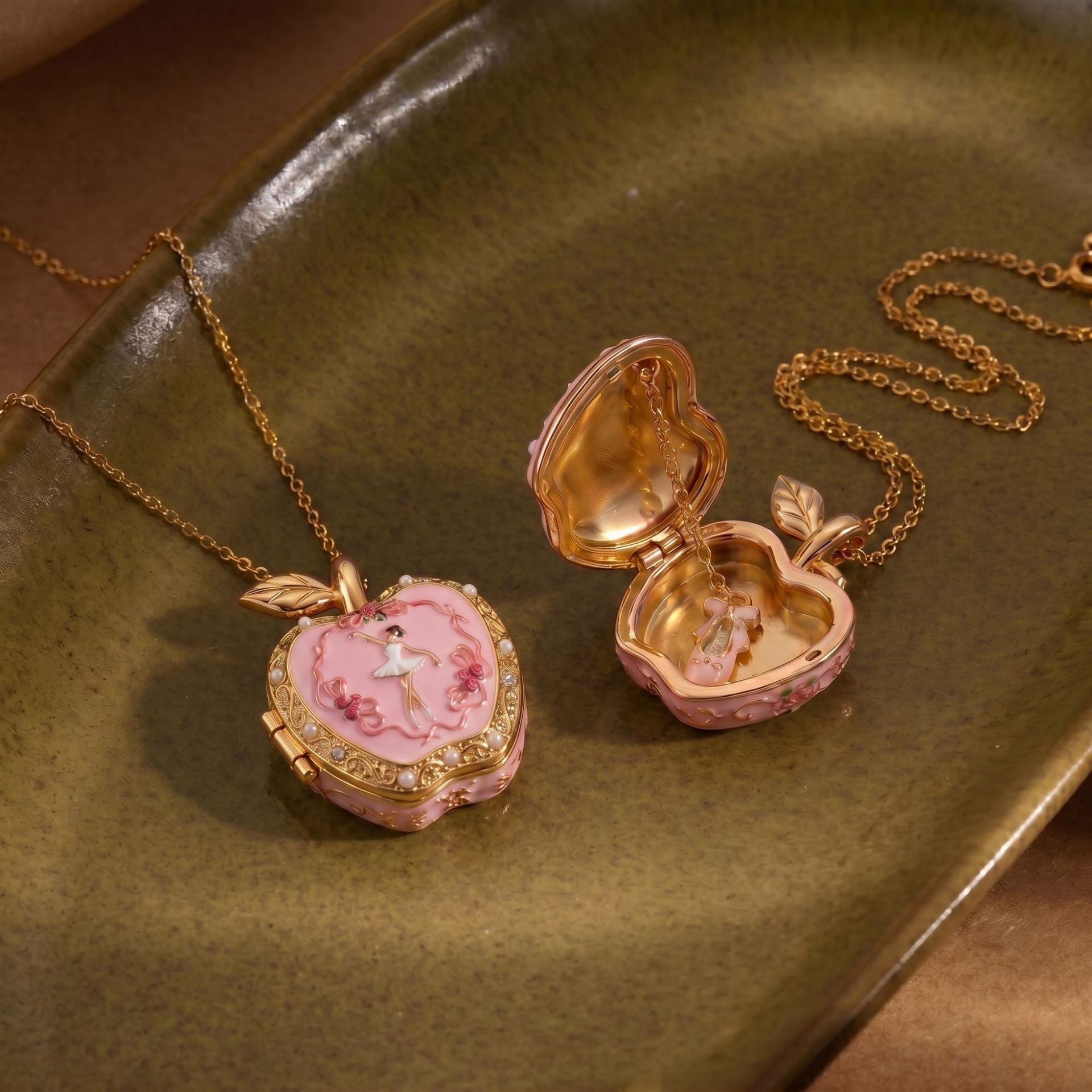 Pink-gold apple openable photo frame necklace, cute ballet style for girls, niche popular gift necklace
