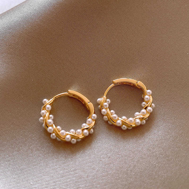 Pearl Circle Ear Cuff Earrings for Women Unique Small Exquisite Earrings 2025 New