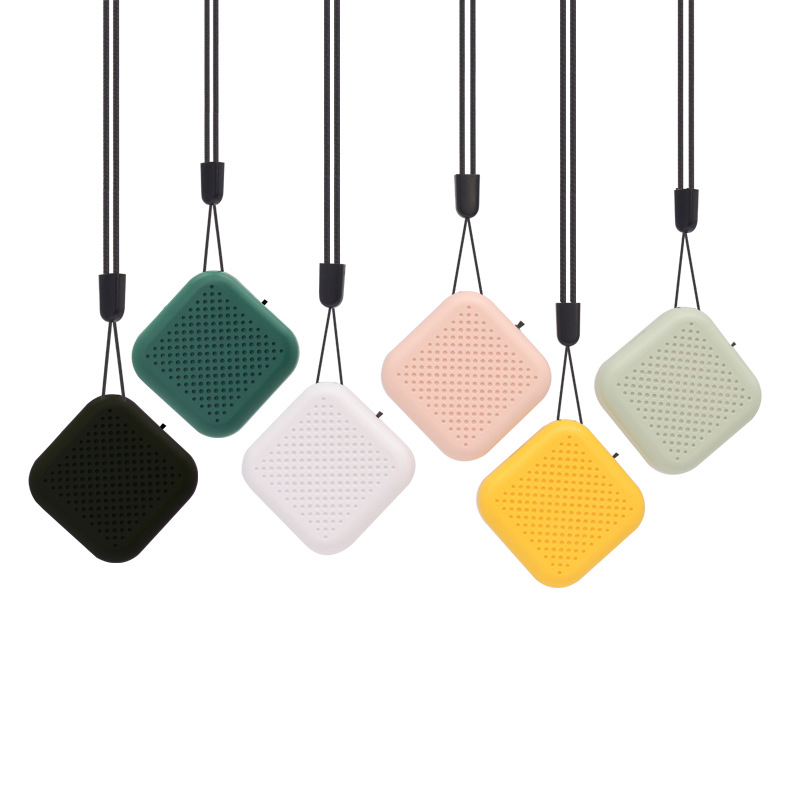Portable neck-worn air purifier small mini negative ion personal necklace wearable remove second-hand smoke pendant