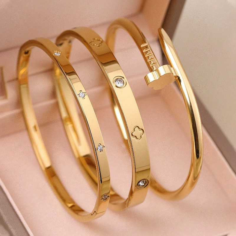 Gold-plated four-leaf clover diamond-studded open bangle for women stackable stainless steel jewelry