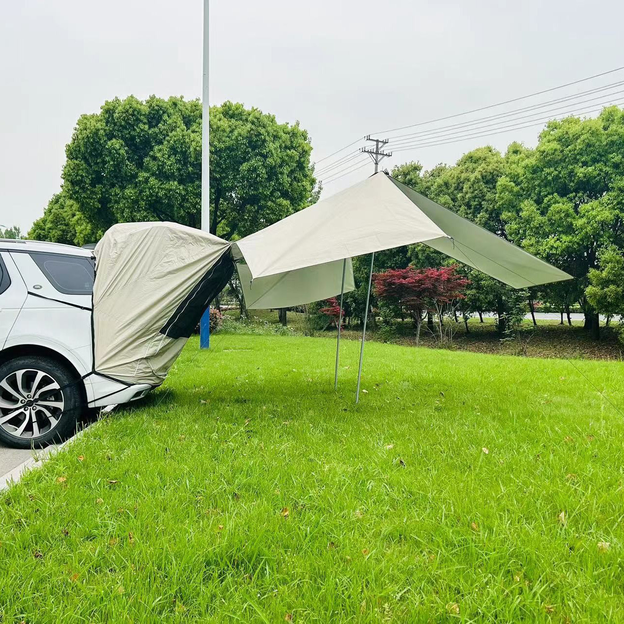 Outdoor SUV self-driving barbecue camping car tail extension tent, sunshade rainproof car travel trunk tent