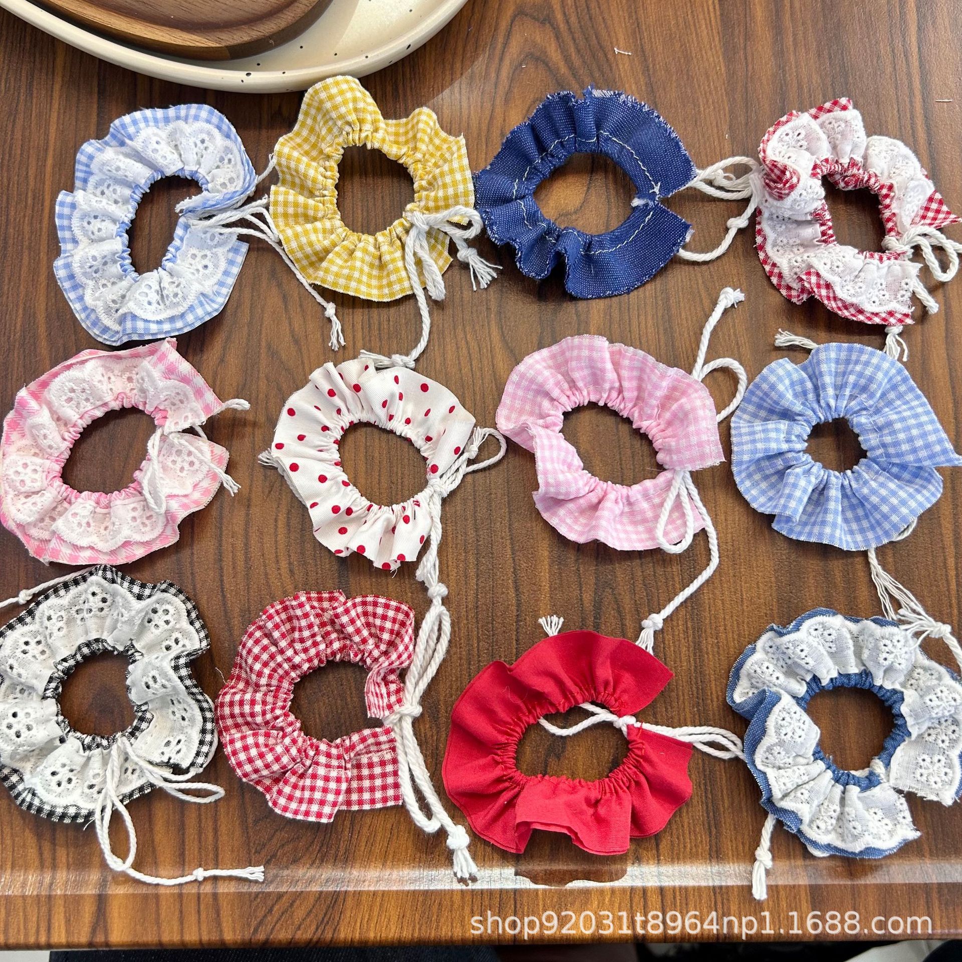 New Labubu doll lace collar dress fake collar 10cm cotton doll self-mocking bear kt replaceable clothing wholesale