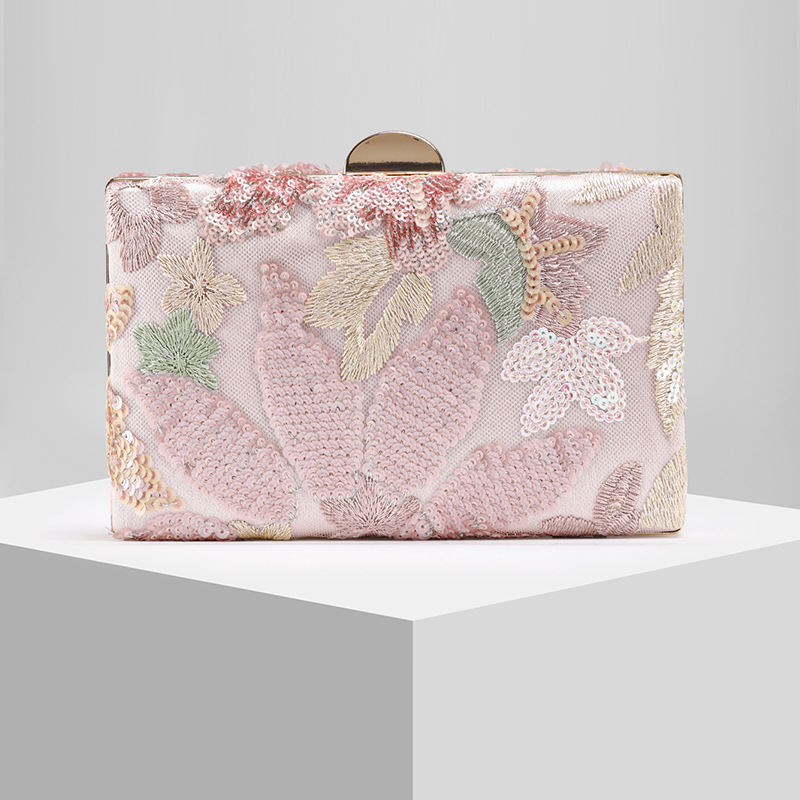 New Pearl Embroidered Box Evening Bag Clutch Evening Bag Wedding Bag Random Pattern