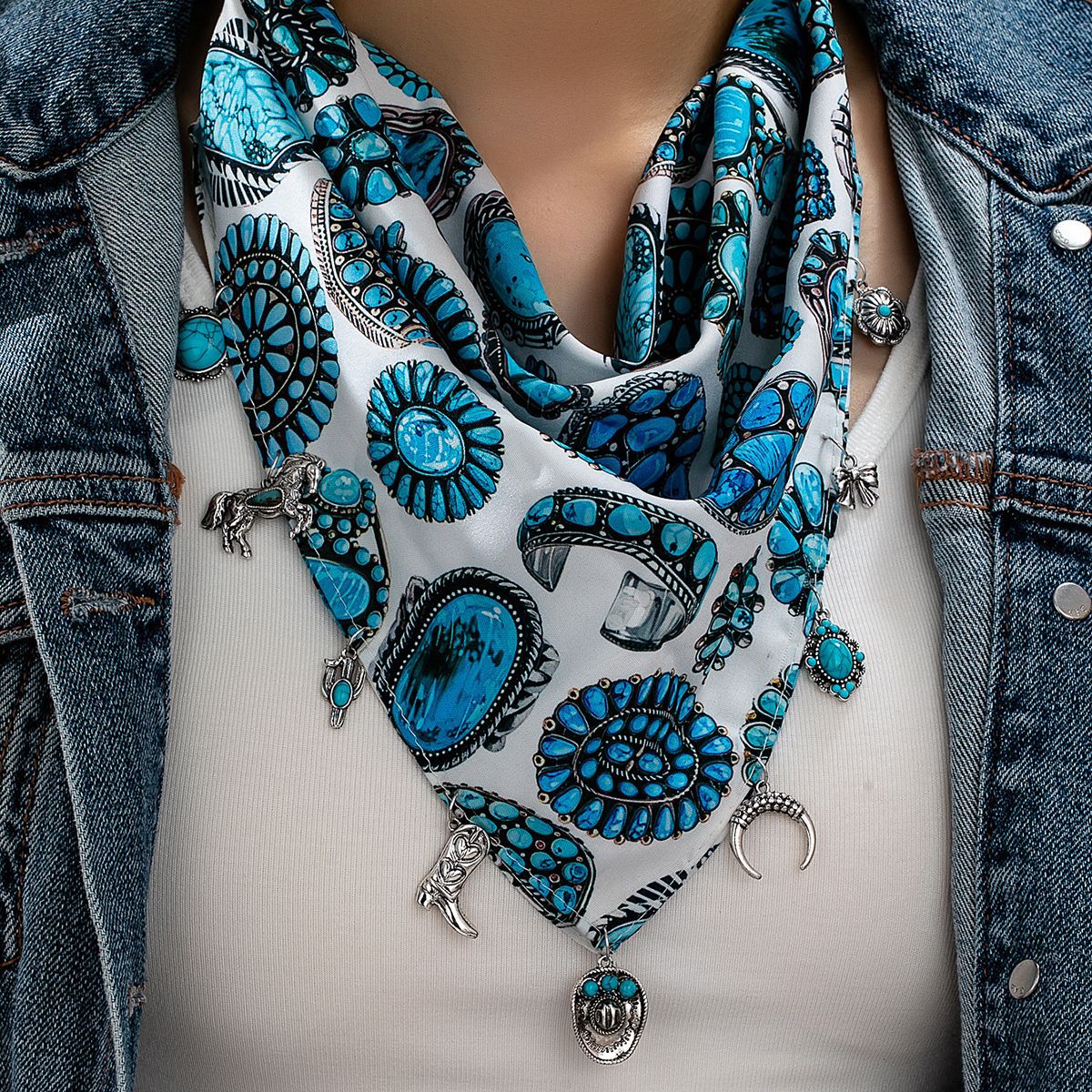 Qingdao Daiwei Accessories 1 Piece Turquoise Print with Metal Pendant Decorated Necklace