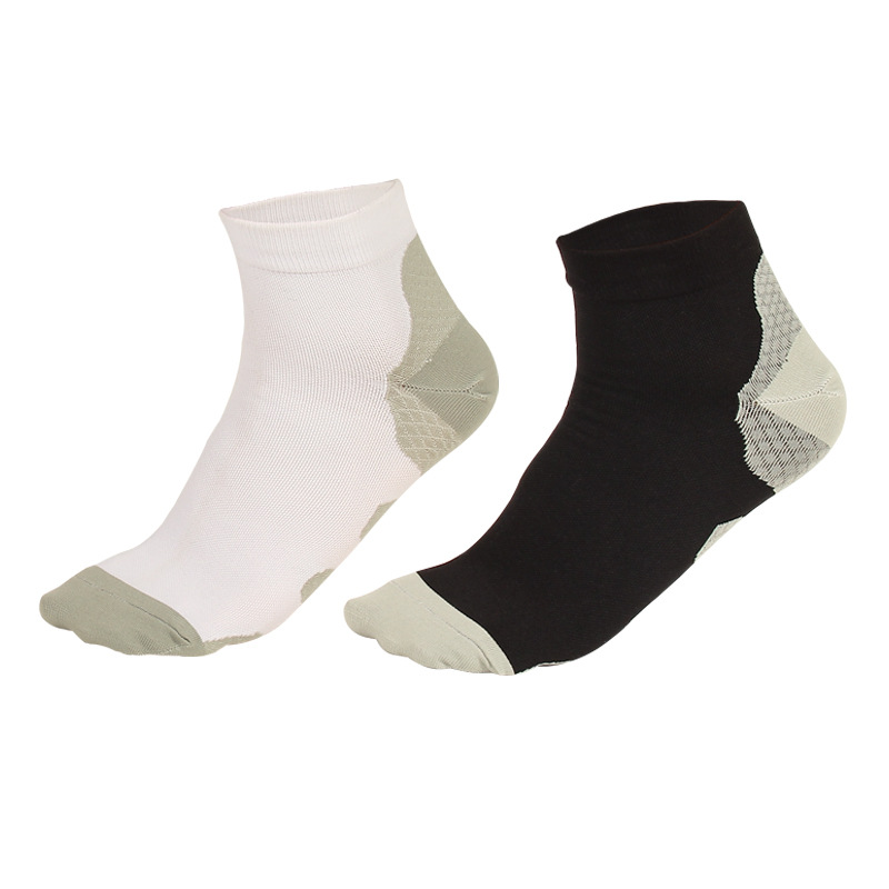 Socks, men's spring new color-blocked men's sports football socks, comfortable short tube no-show socks