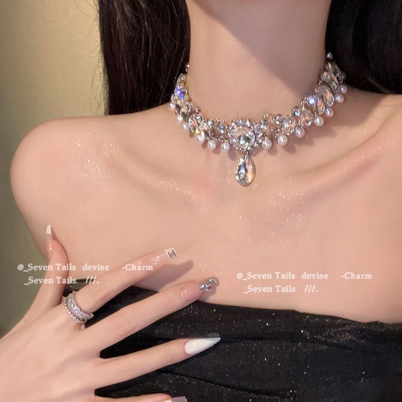 Pearl rhinestone water drop flower necklace collarbone chain niche evening dress necklace women