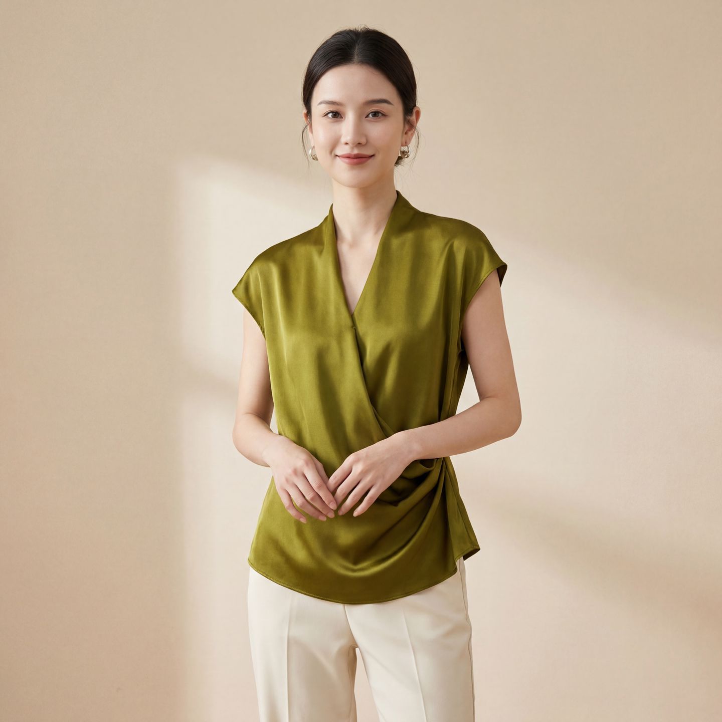 New Silk T-Shirt for Women Slim Fit Summer Mulberry Silk V-Neck Top Solid Color Short Sleeve Silk Blouse