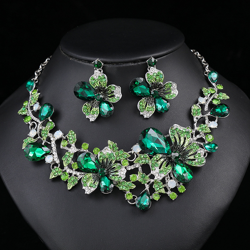 Accessories Exaggerated Necklace Set Women Luxurious Crystal Banquet Dress Accessories Collarbone Chain