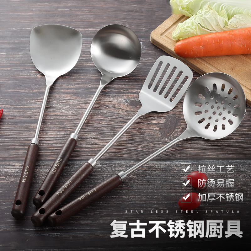 Thickened non-magnetic stainless steel pot shovel, kitchen wooden handle spatula, cooking spoon, 9.9 yuan store display