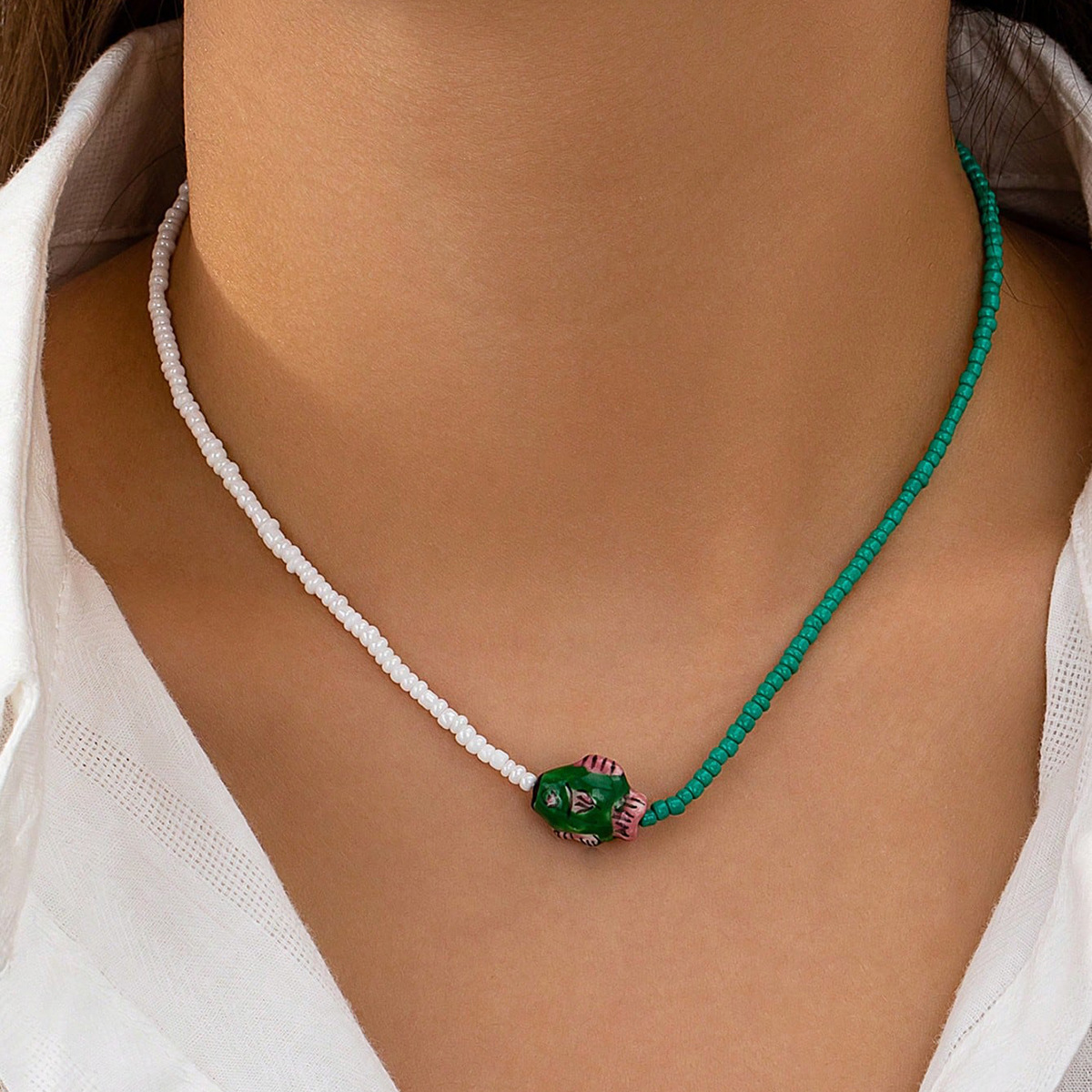 Qingdao Daiwei Accessories 1 Piece Bohemian Glass Bead Decorated Fish Necklace Women's