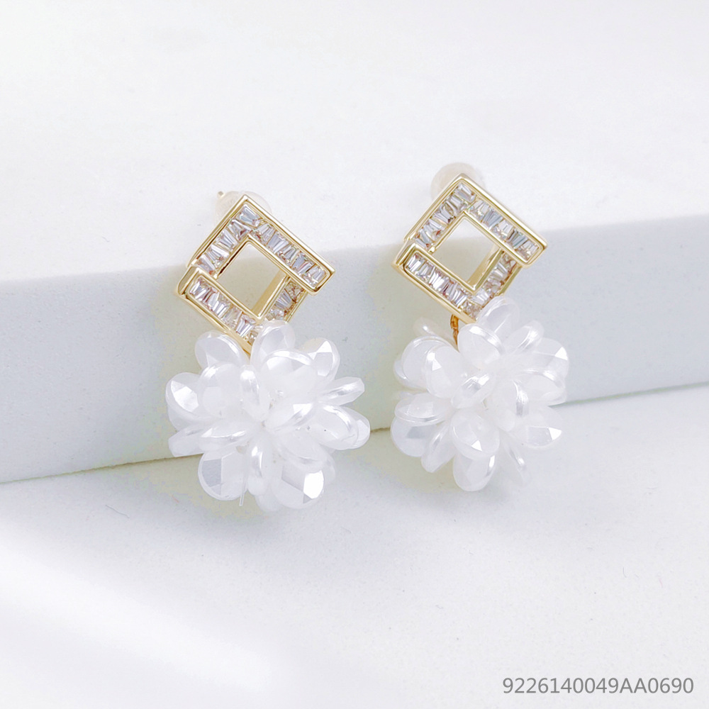 New Ice Flower Earrings Women Ear Stud Earrings