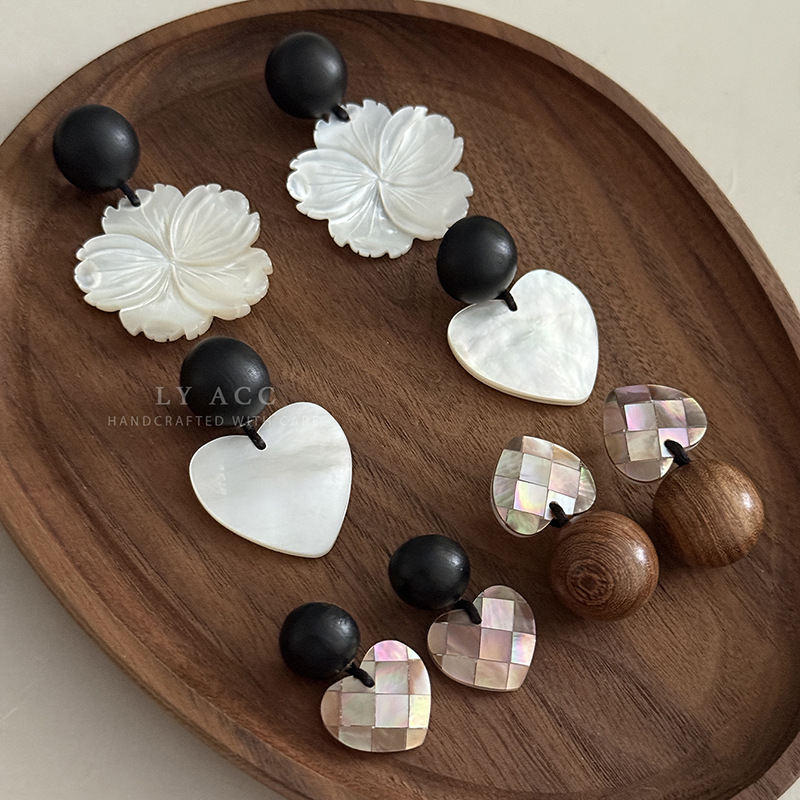 Natural Forest Style Mother-of-Pearl Wood Bead Shell Earrings Sense Daily Earrings