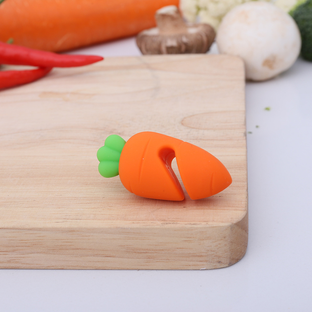 Silicone small carrot pot lid lifter anti-overflow device kitchen practical small tool sellable