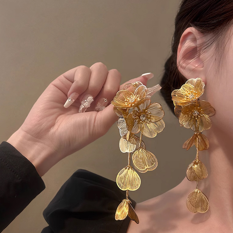 Gold tassel flower earrings women exaggerated round face ear clip ear drop wedding earrings