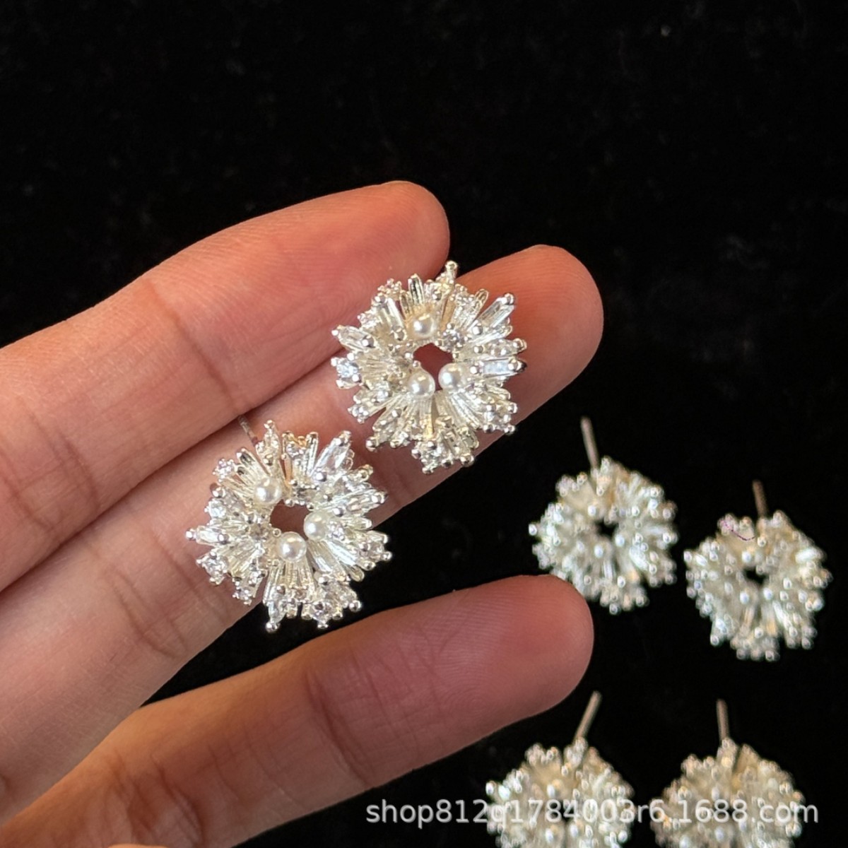 Gorgeous fireworks crushed zircon pearl snowflake earrings elegant exquisite super flash romantic ear jewelry