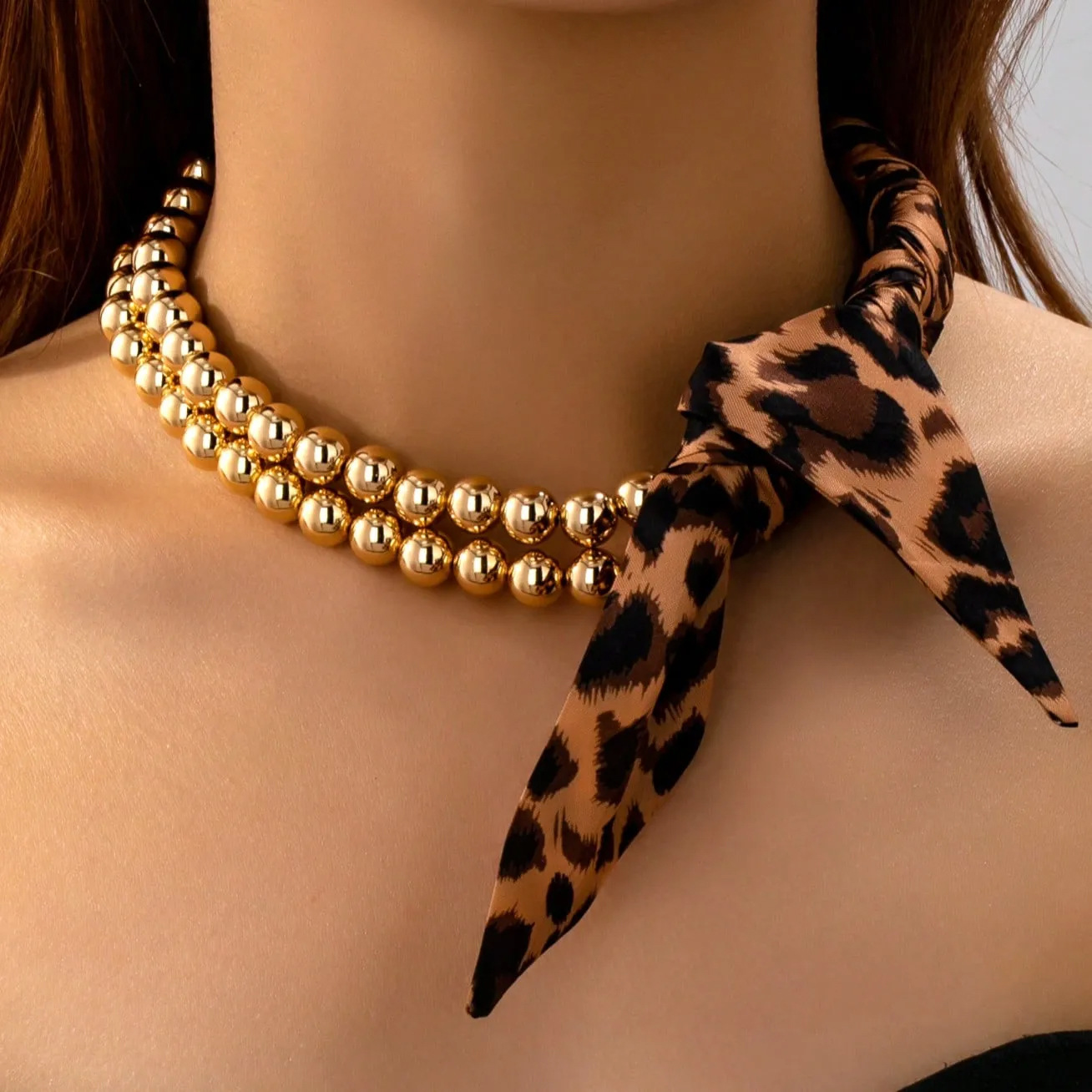Qingdao Daiwei Accessories 1 Piece Beaded Collar Silk Scarf Necklace, Women's Leopard Print Fabric Silk Scarf Necklace