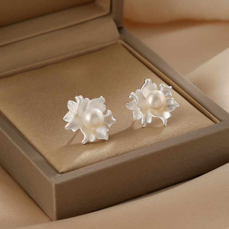 S925 Silver Needle Natural Freshwater Pearl Jasmine Flower Earrings Women Niche Earrings