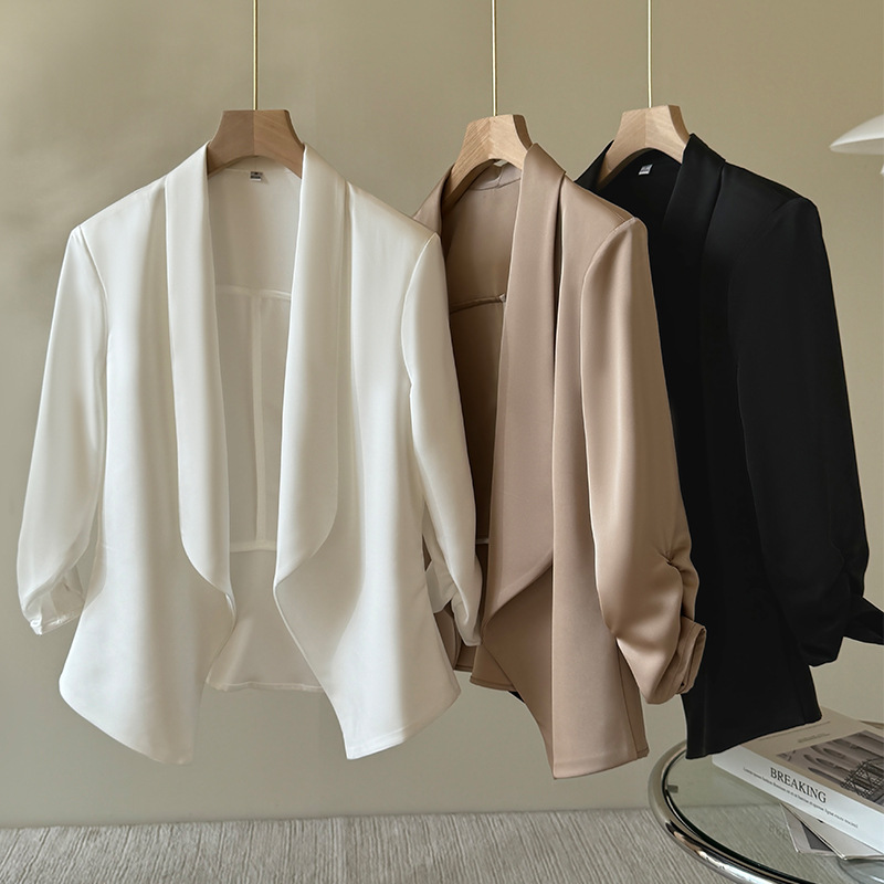 Three-quarter sleeve suit jacket thin 2026 summer new satin blazer women short