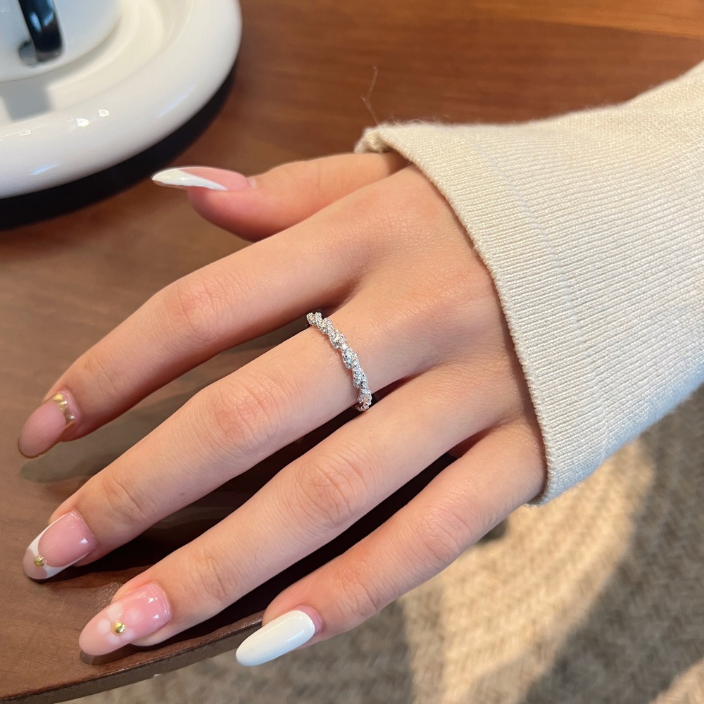 Moissanite S925 sterling silver ring for women, braided design delicate D color stackable women's closed ring