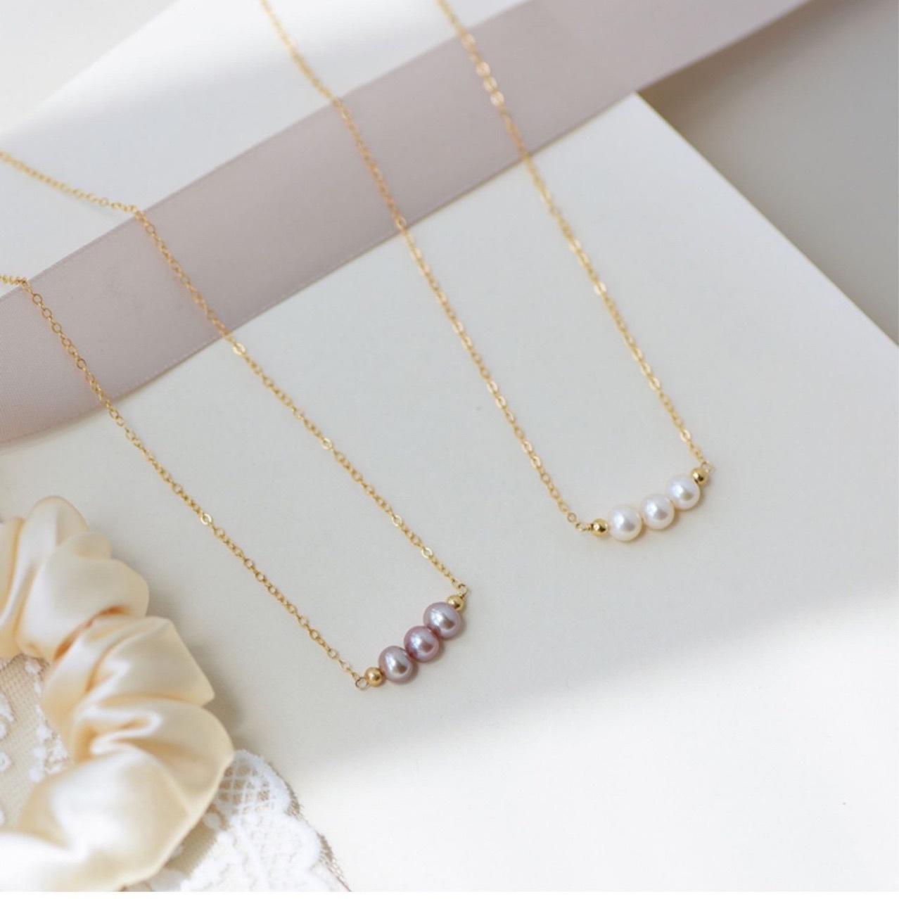 Simple Smile Natural Freshwater Pearl 18K Gold-Filled Collarbone Chain Pink Purple Three-Pearl Necklace