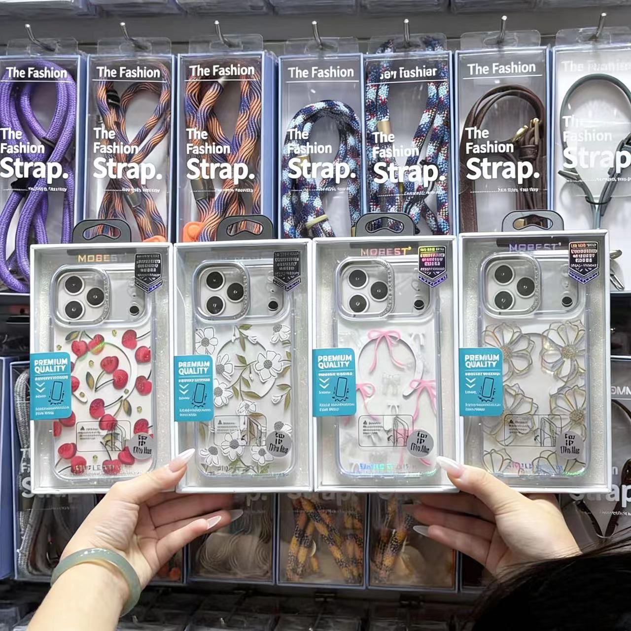 Suitable for Apple 17promax gold line flower phone case Apple 16 rhinestone sea transparent magnetic hard case