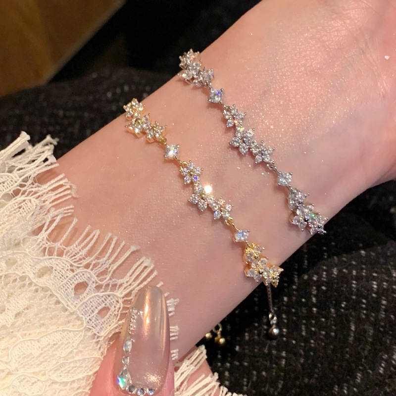 Dreamy Flower Garden Bracelet for Women Sweet Girl Date Girl Decorative Hand Jewelry