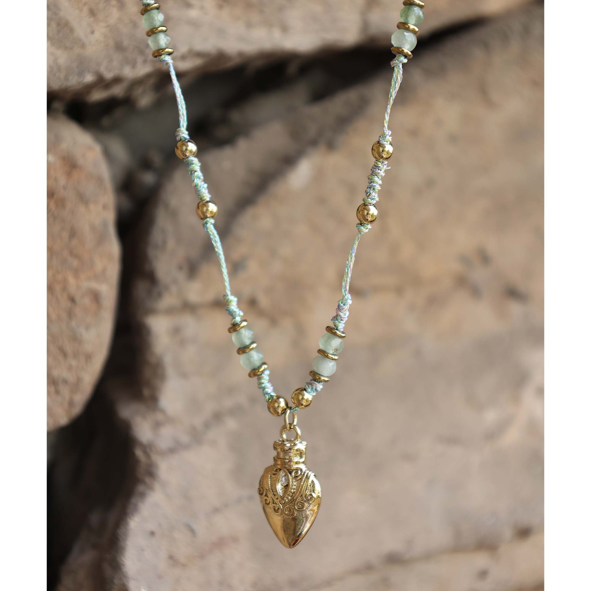 301 New South France Vacation Workshop Handmade Small Wine Bottle Pendant Water and Sweat Resistant Necklace Mint Flavor a9-4