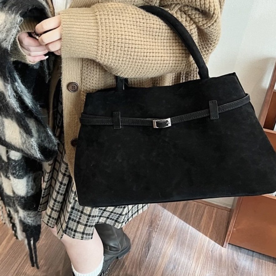 2026 Simple Bag Large Capacity New Single Shoulder Bag Casual Women Commuter Tote Bag