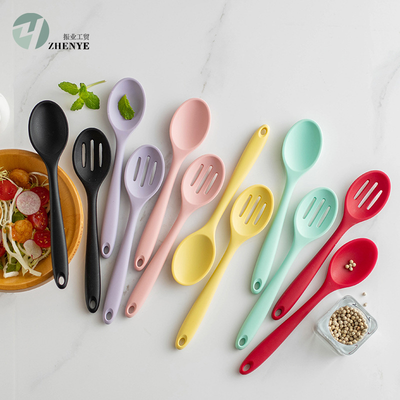 Full Wrap Silicone Soup Spoon Kitchen Cooking Utensil Spoon Children Baby Food Spoon Salad Self-Heating Pack