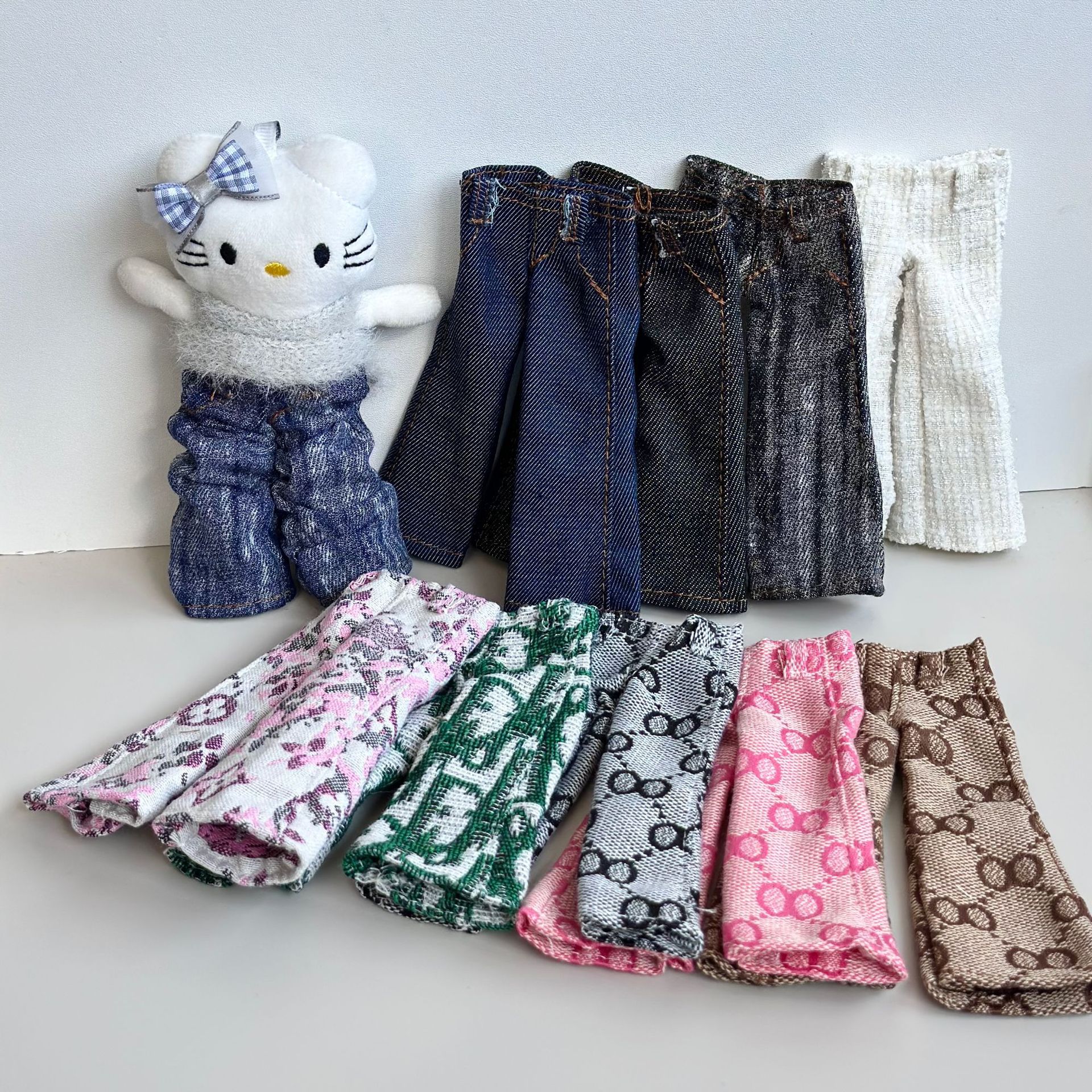 Long-legged kitty plush toy pendant pants 10cm doll clothes 15cm plush jeans siga clothes doll clothes