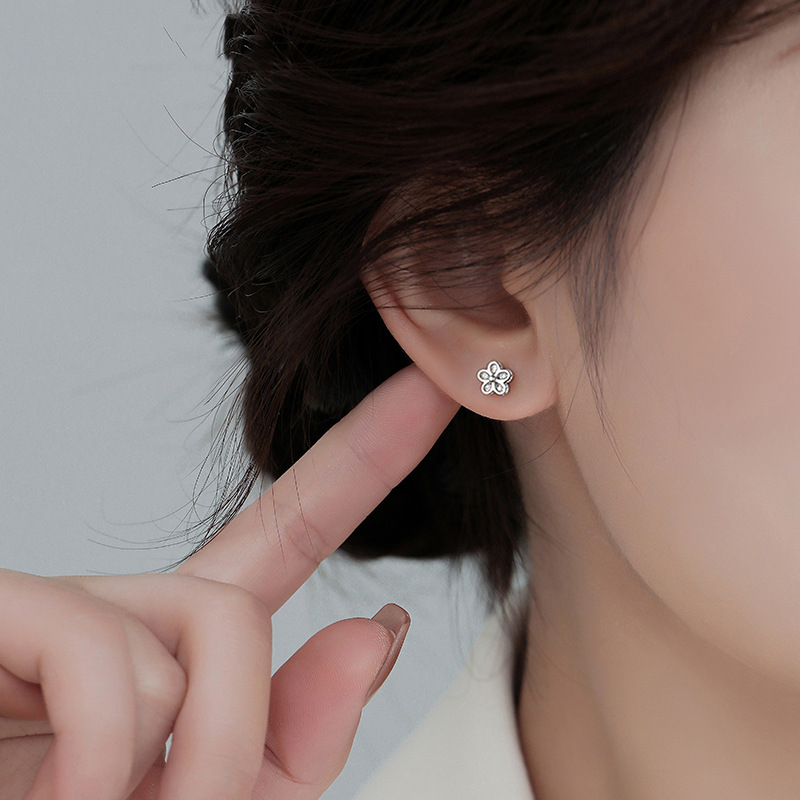 Small Flower Round Bead Sparkling Diamond Five-Petal Flower Screw Buckle Earring Hyuna Style Earring for Women