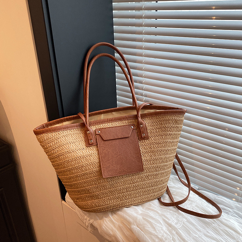 Beach Vacation Straw Bag 2025 Spring New Large-Capacity Casual Woven Bag Work Commute Single-Shoulder Tote Bag