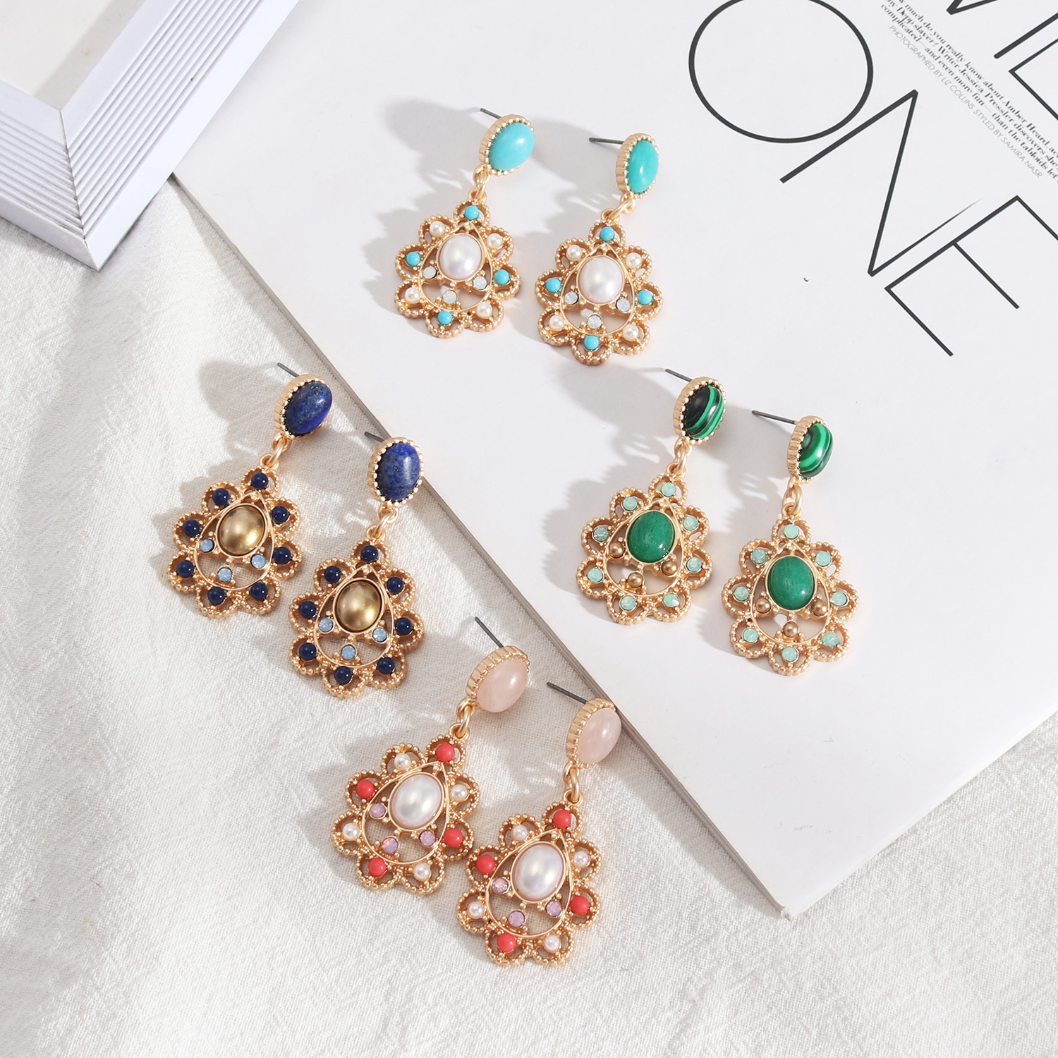 Design Accessories Palace Style Hollow Vintage Earrings Women