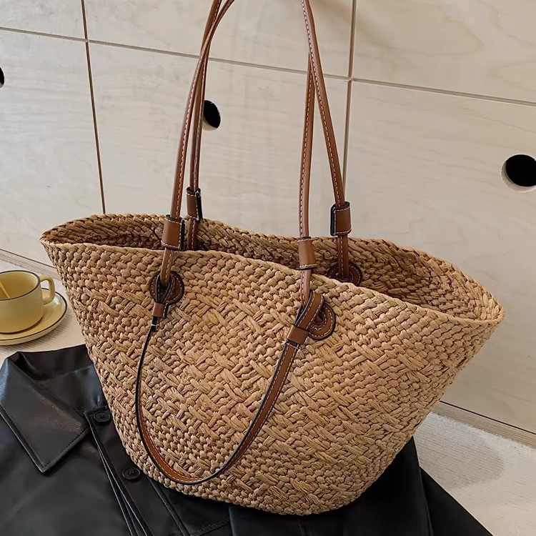 New handmade straw large capacity shoulder bag basket bag new summer beach vacation color-block handbag
