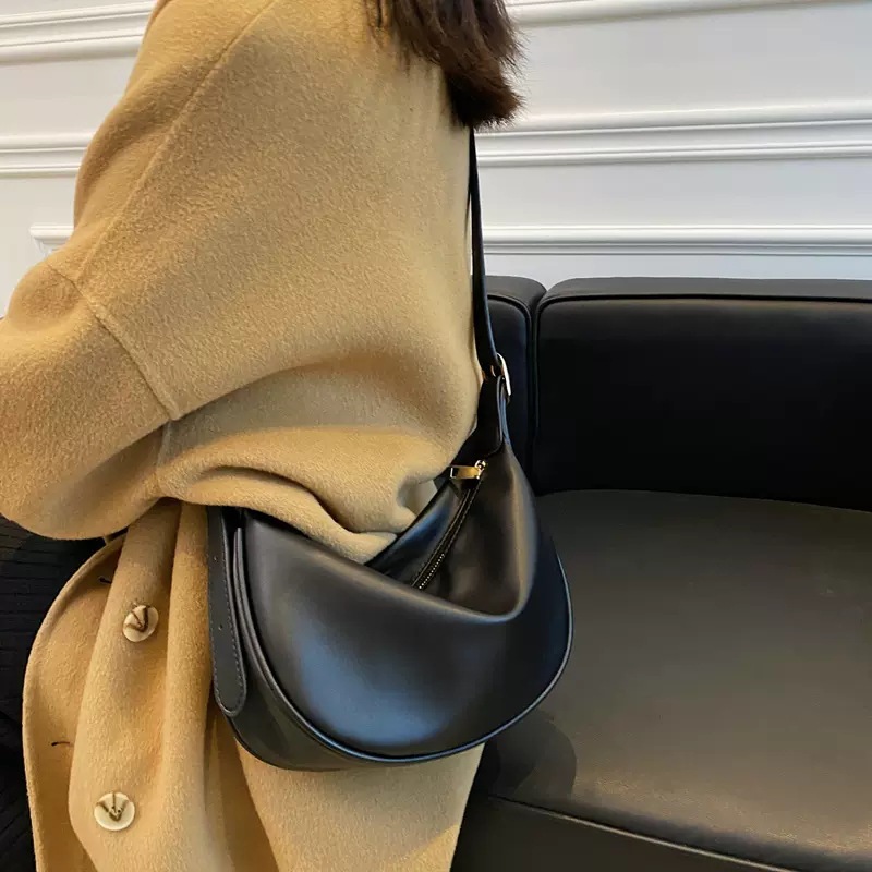 Small Trendy Bag Women's Bag 2026 New Casual Black Single Shoulder Crossbody Dumpling Bag