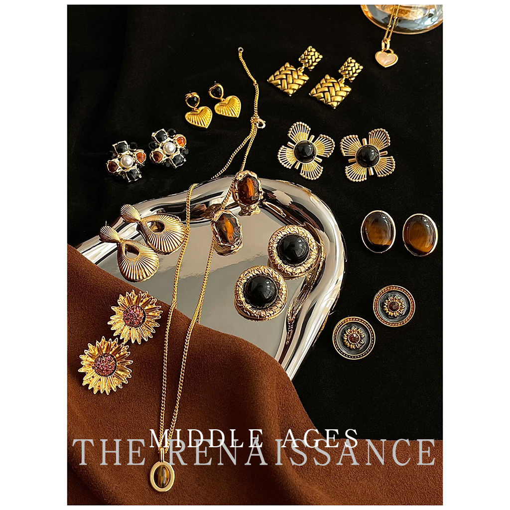 Vintage Retro Black Gold Earring Collection Hollow Flower Geometric Square Ear Studs Ear Accessories