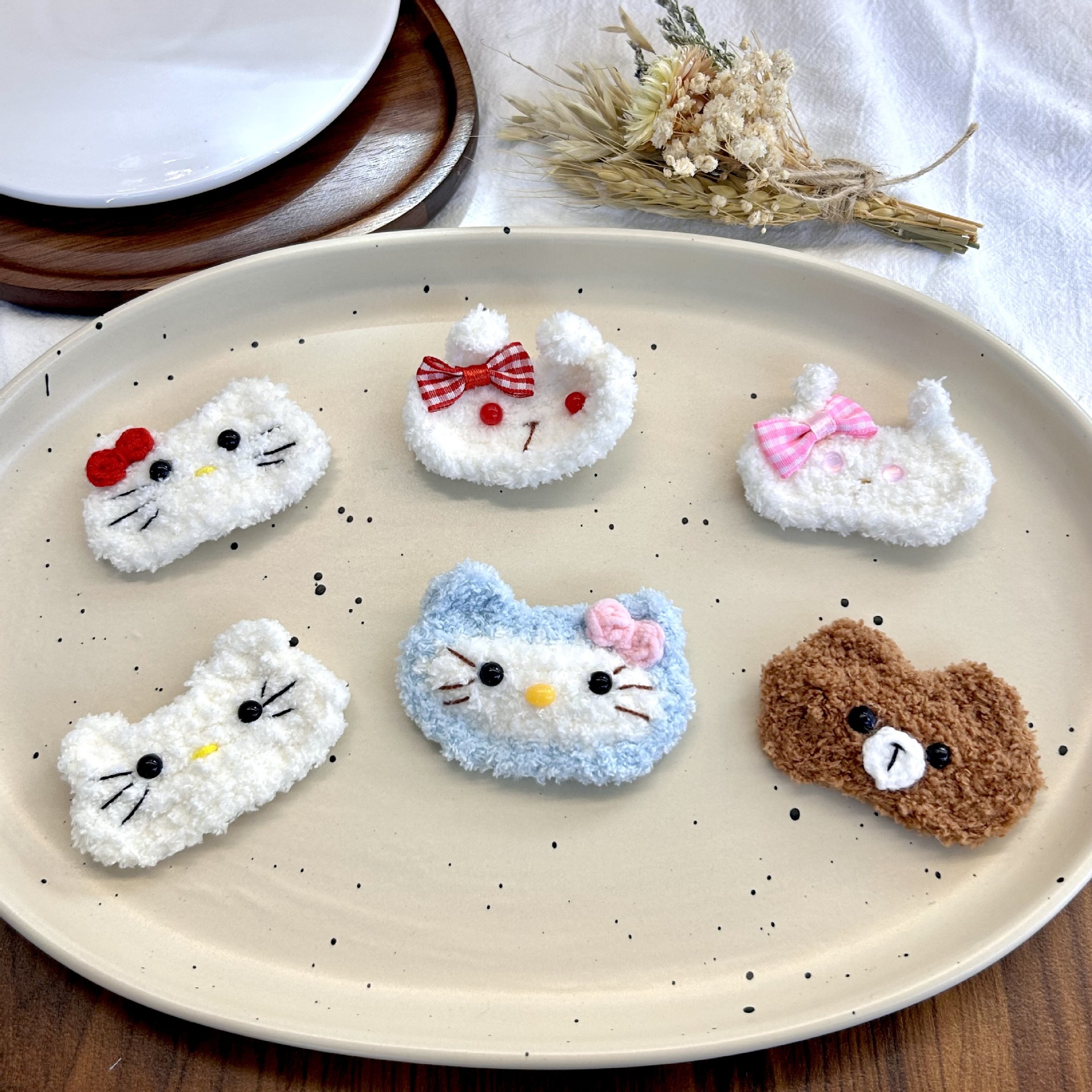 New product hand crocheted cute kt cat piece 15cm Wallace and Gromit cotton doll hanging decoration accessory wholesale