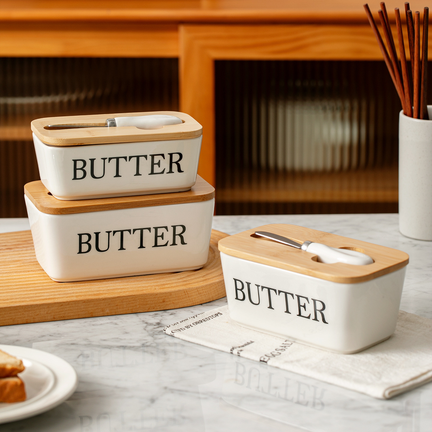 Pure white ceramic butter box sushi dish with lid square cheese western dish cheese box butter box simple