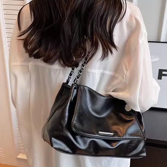 Large Capacity Underarm Bag Women's Bag 2026 Autumn Winter New Textured Trendy Tote Bag Single Shoulder Crossbody Bag