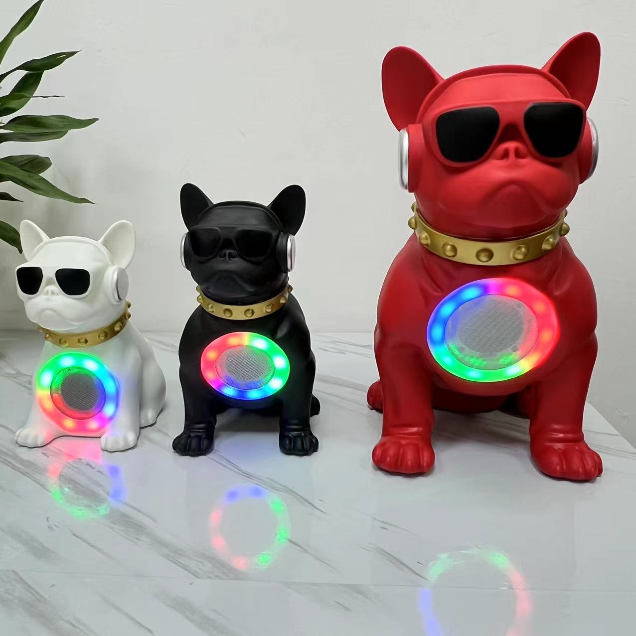 New Cartoon Bluetooth Speaker Portable Wireless Bulldog Large Speaker Desktop Ornament Card Bass Radio