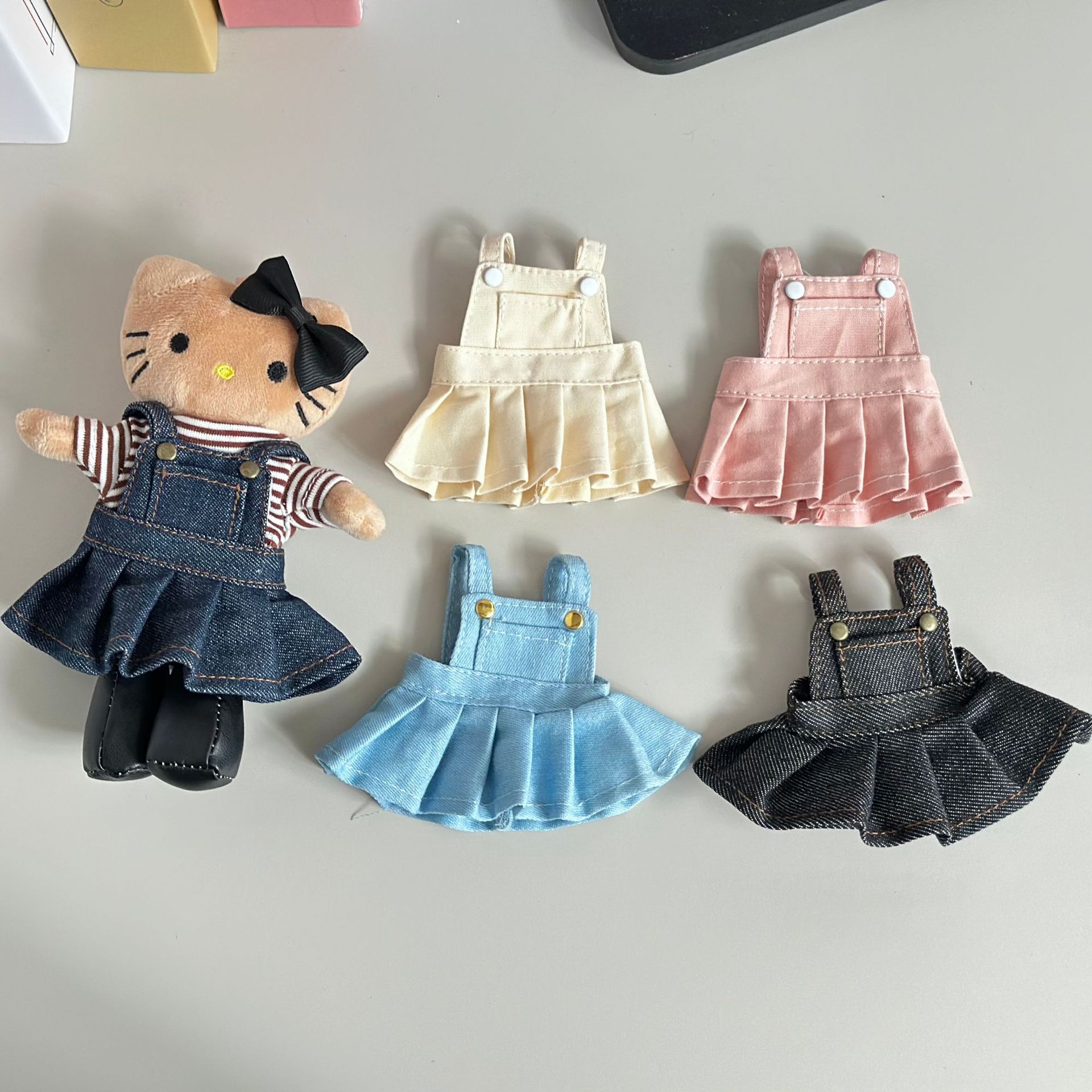 Pleated skirt 15CM long-legged KT crying doll dress up skirt small pendant doll clothes dog West Highland dress up skirt